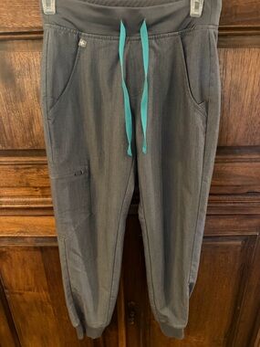 Figs Technical Collection Charcoal Jogger Pants with Teal Drawstrings Xxs petite